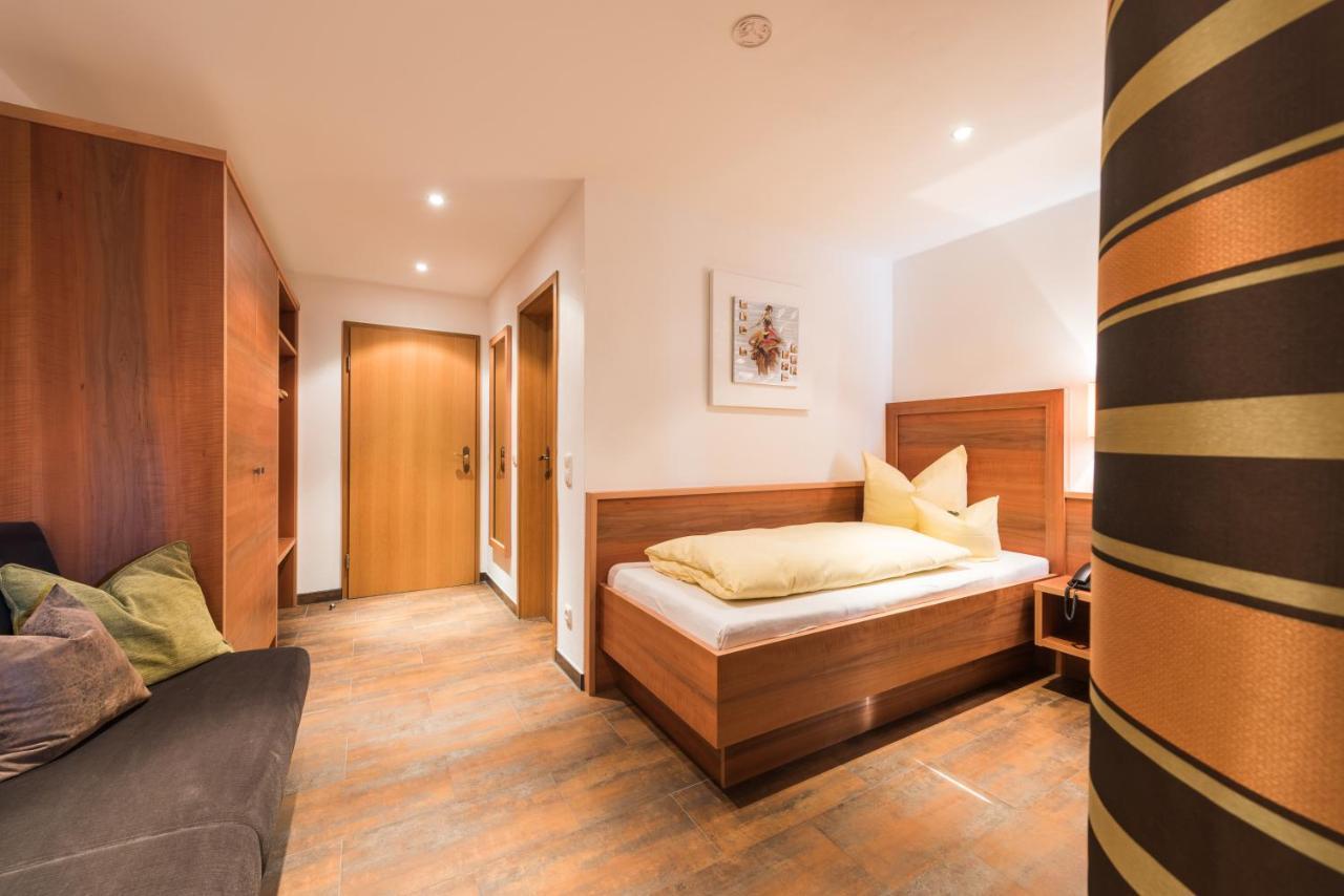 Hotel Ariadne 罗森海姆 外观 照片